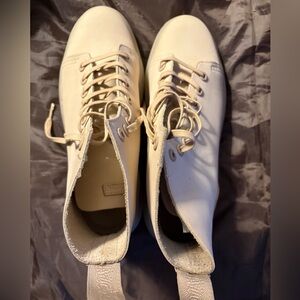 Unisex Dr. Martens Cream Talib Lace-Up Boots EUC EU 41